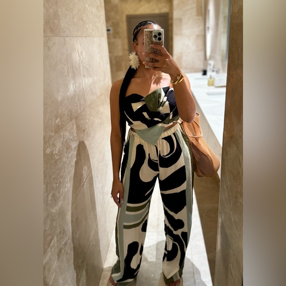 AKIRA Pants - Akira Wide Leg 2-Piece Pant Set